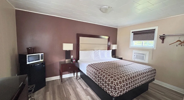 Номер Superior Rogers Motel