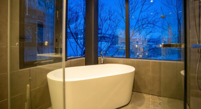 Matthew Suites