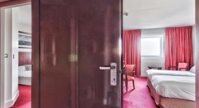 Семейный номер Standard Golden Tulip CDG Airport Roissy