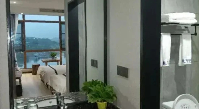 Люкс LinHuHotel