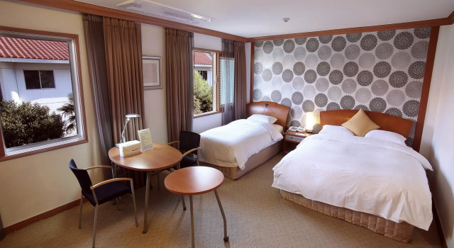 Admiral Hotel, Забронировать Отель Отели Кодже с завтраком, Завтраки