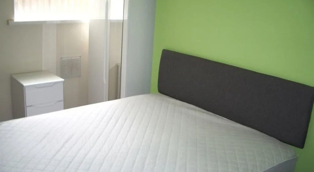 Birmingham Guest House 14, Rezervați Pensiune Pensiuni în Merseyside, Pensiune
