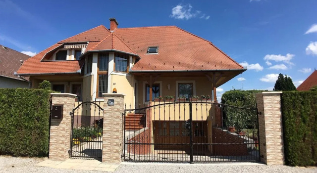 Hevizquelle Apartments