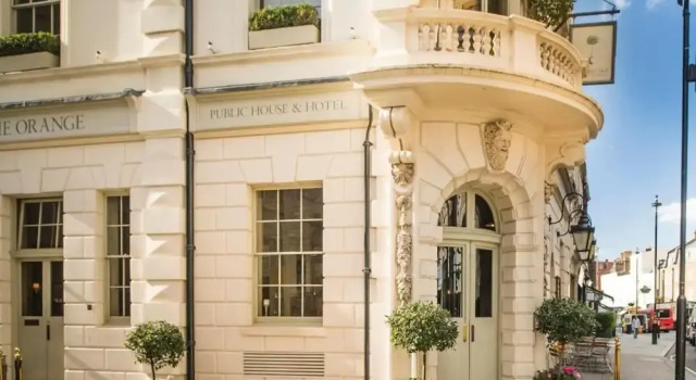 Belgravia - Charming Spacious 4 Bed Home for 9