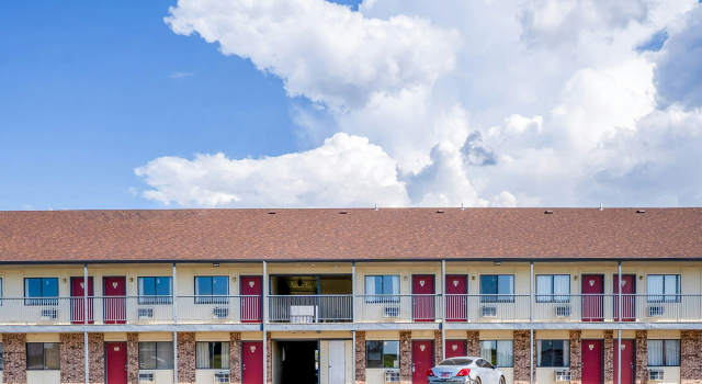 Capital O Aurora Inn Monett US 60, Varaa Hotelli Aurora Ozark
