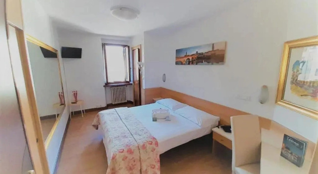 Пятиместный семейный номер Standard Albergo Trento