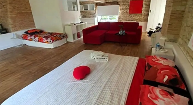 Maison Laurenza La grande suite 1760, Rezervați Hotel Saint-Jean-de-Liversay Franța