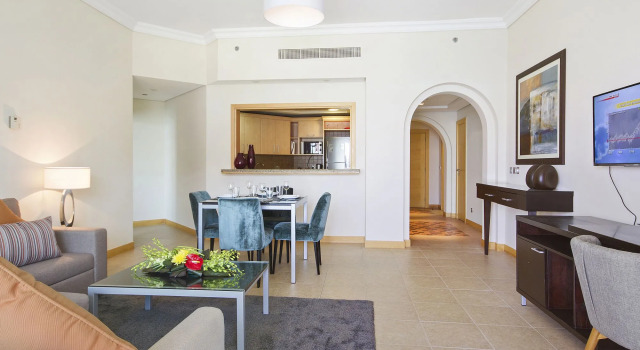 Bespoke Residences - Shoreline Al Nabat, Забронировать Апартаменты/квартира Джумейра , рядом с Jumeirah Palm Tram Station