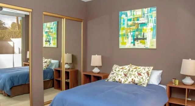 Villa Kailani, Забронировать Вилла Отели Палм-Спрингса 3 звезды, рядом с Palm Springs Square Shopping Center, 3*
