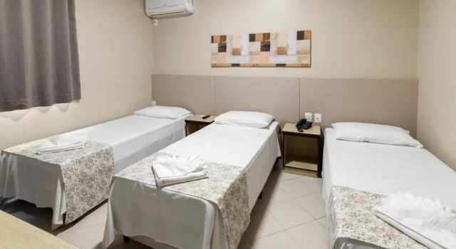 Трёхместный номер Standard Hotel Pitol