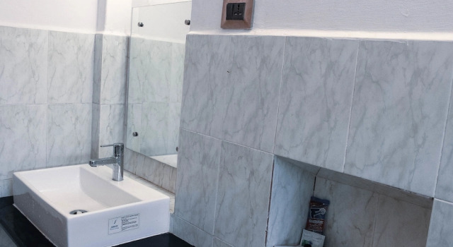 Трёхместный номер Standard Hotel Kaveri