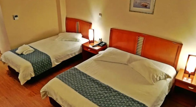 Трёхместный номер Ambassador Hotel Thessaloniki