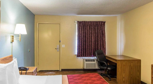 Номер Standard Econo Lodge Pryor