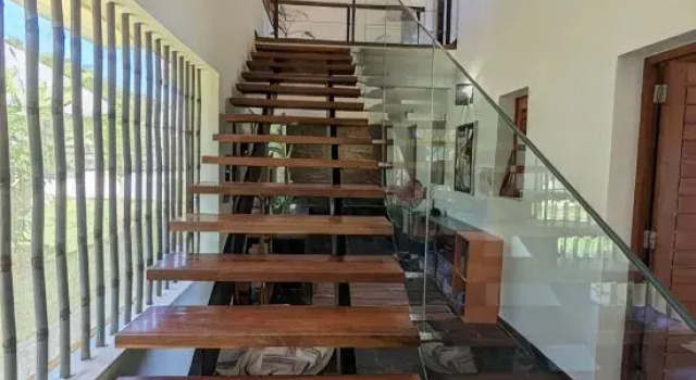 Oceanfront Luxury Villa with Private Pool, Prenota Villa Nosy Be Regione di Diana