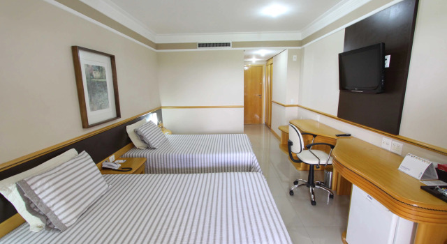 Hotel Michelangelo, Забронировать Отель Отели Сан-Жозе-ду-Риу-Прету с бассейном, Бассейн