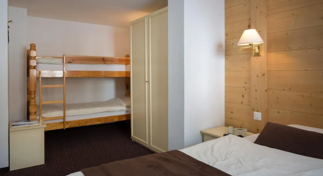 Номер Economy Hotel La Prairie