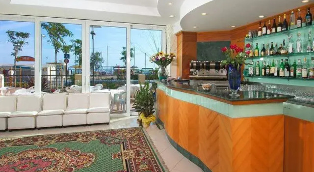 Hotel Belvedere, Забронировать Отель Отели в центре Мизано-Адриатико, в центре