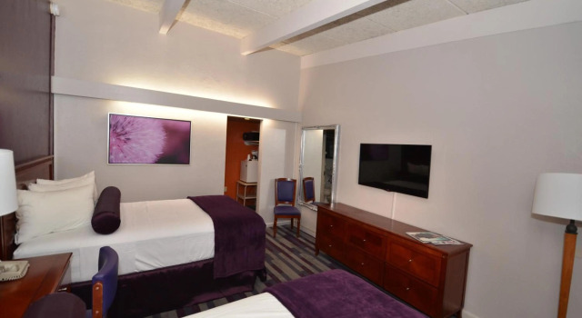 Sea Club Ocean Resort, Забронировать Курортный отель Отели Форт-Лодердейл с завтраком, рядом с Пляж Канайн-Бич, Завтраки