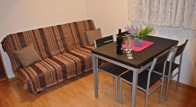 Apartments Cosic, Забронировать Апартаменты/квартира Игране Макарска Ривьера
