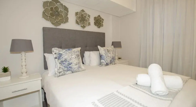 Апартаменты Deluxe Waters Edge 705