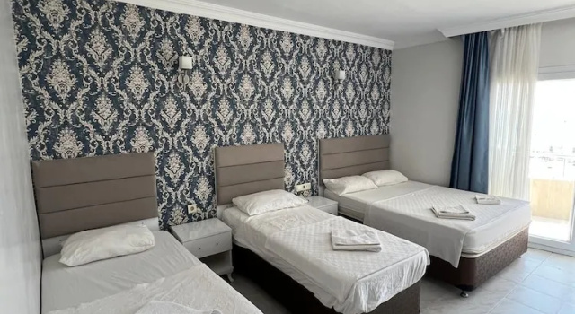 Четырёхместный номер Standard Peri Hotel