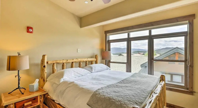 Elegant Frisco Condo w/ Private Hot Tub & Views!