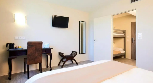 Семейный люкс Kyriad Perpignan Sud