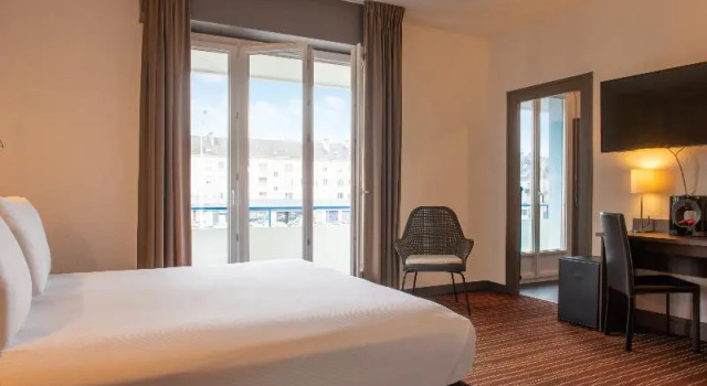 Двухместный номер Premium с балконом The Originals City, Hôtel de lEurope, Saint-Nazaire