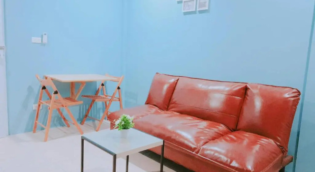 Апартаменты Near boxing center, New 1BR wh kitchen, Sofa bed, Wifi