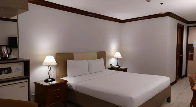 Номер Standard Las Palmas Hotel de Manila