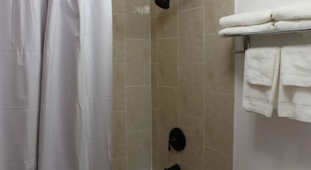 Семейный люкс с балконом Sauble Beach Lodge