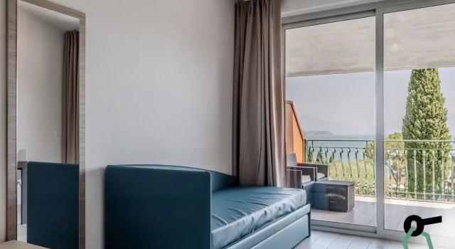 HOTIDAY Apartments Desenzano, Забронировать Апартаменты/квартира Дезенцано-дель-Гарда озеро Гарда