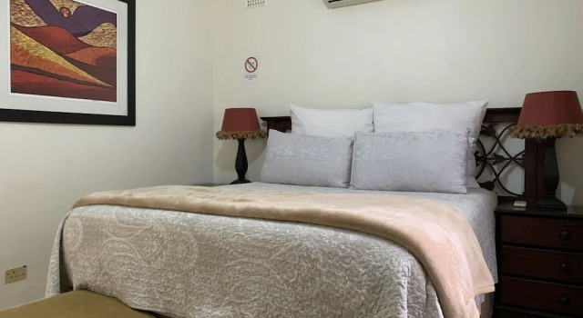 Семейный коттедж с 2 комнатами Edens Guest House