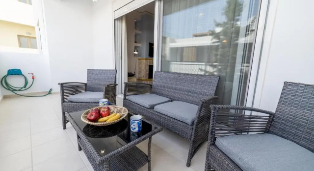 Апартаменты с 2 комнатами Heronissos Apartment