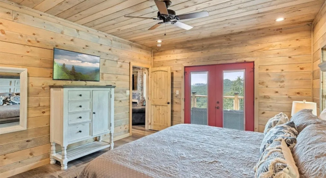 Номер Standard с 5 комнатами Victoria's Secrets 5 Bedroom Cabin by RedAwning