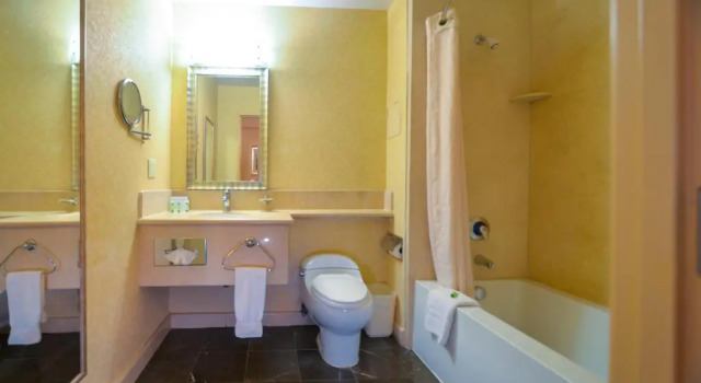 Четырёхместный номер Standard Porto Vista Hotel In Little Italy