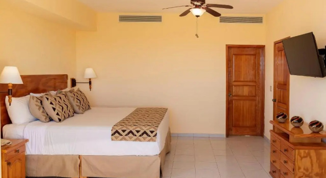 Люкс с 3 комнатами Hotel Santa Fe Loreto by Villa Group