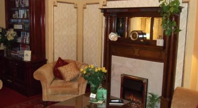 Moss Lodge, Rezervați Hotel Rochdale Zona metropolitană Manchester