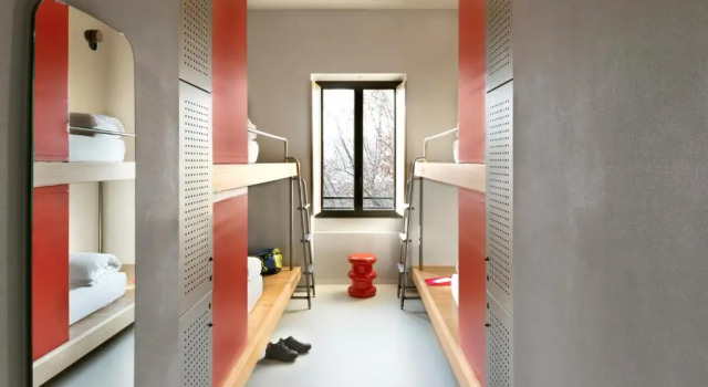 Кровать в общем номере Combo Torino