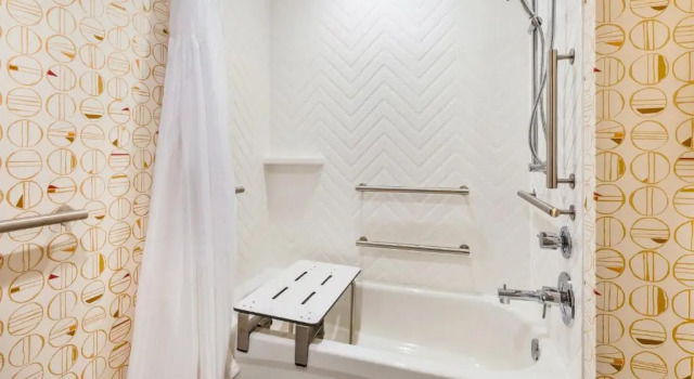 Двухместный номер Deluxe Holiday Inn & Suites - Toledo Southwest - Perrysburg by IHG
