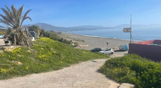 Апартаменты c 1 комнатой Precioso ático, nuevo, a 50m de la playa, Manilva
