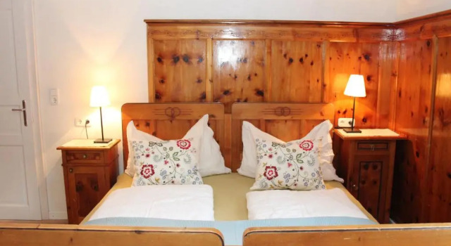 Ferienhaus Steinau, Prenota Hotel Hotel a Tirolo con parcheggio, Parcheggio