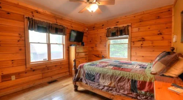 Above the Ridge 3 Br Cabin by RedAwning