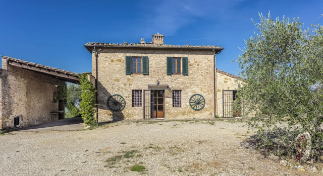 Tuscan Farmhouse near Siena, Забронировать Дом для отпуска Виллы Сиены, Вилла