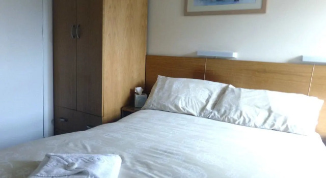 Harrington Guest House, Забронировать Гостевой дом Отели Ньюки с парковкой, Парковка