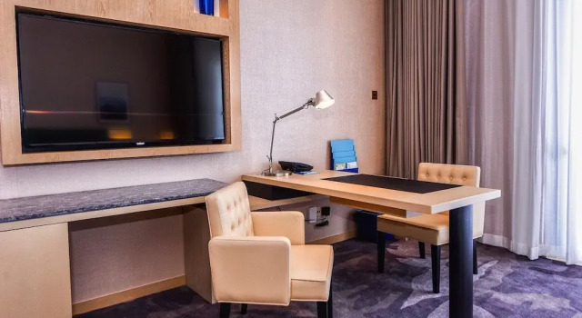 Четырёхместный номер Standard с балконом и с видом на сад Four Points by Sheraton Guangdong, Heshan