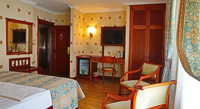 Трёхместный номер Standard Elit Palas Hotel