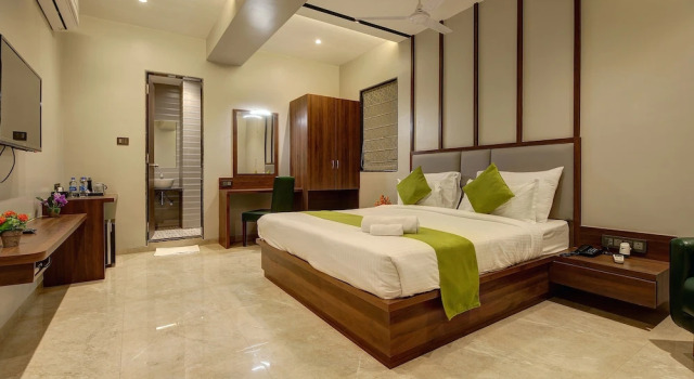 Люкс Business Magnus Fortune House Business Hotel , Magarpatta Pune