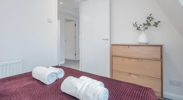 Люкс Stunning 2 Bedroom Duplex Apt in Center of Camden