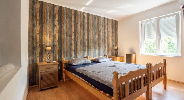 Amazing Apartment in Split With 3 Bedrooms, Wifi and Indoor Swimming Pool, Prenota Appartamento Hotel a Croatian Islands con piscina, Piscina